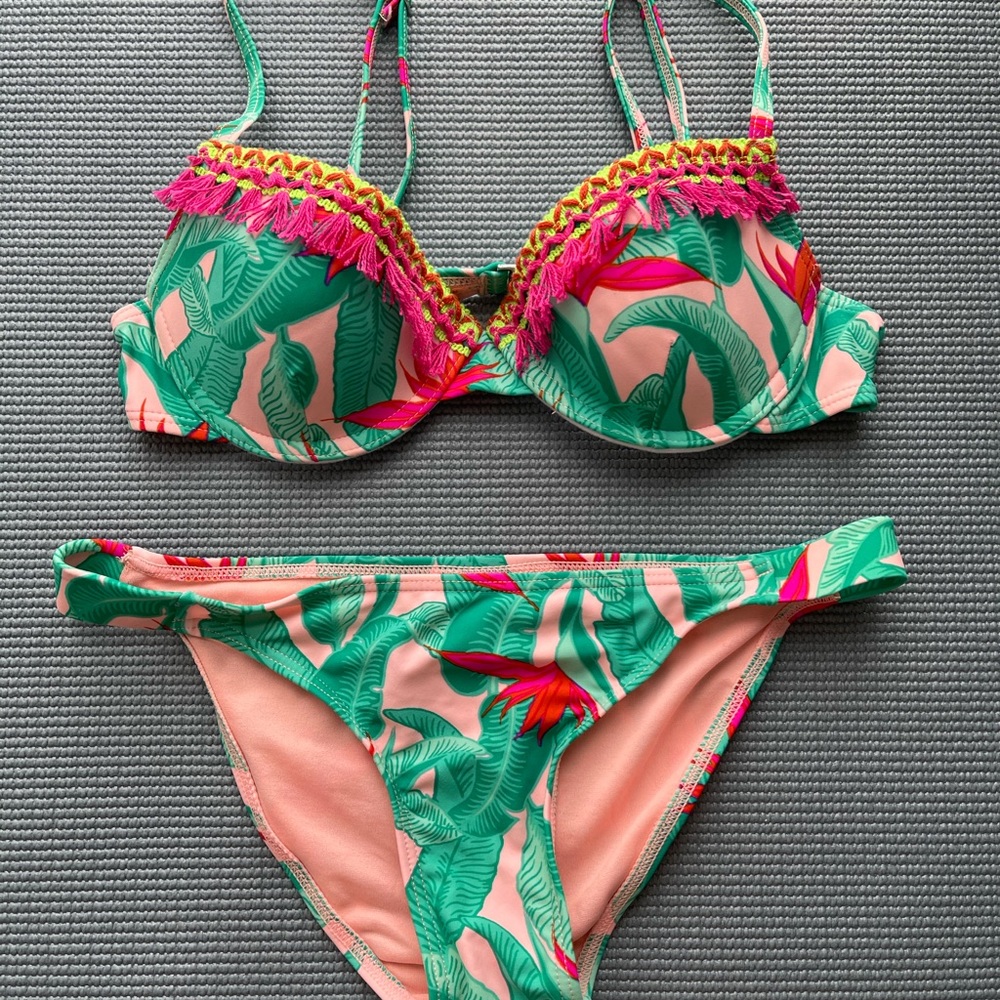 Pink Jungle Print Underwire Bikini Set
